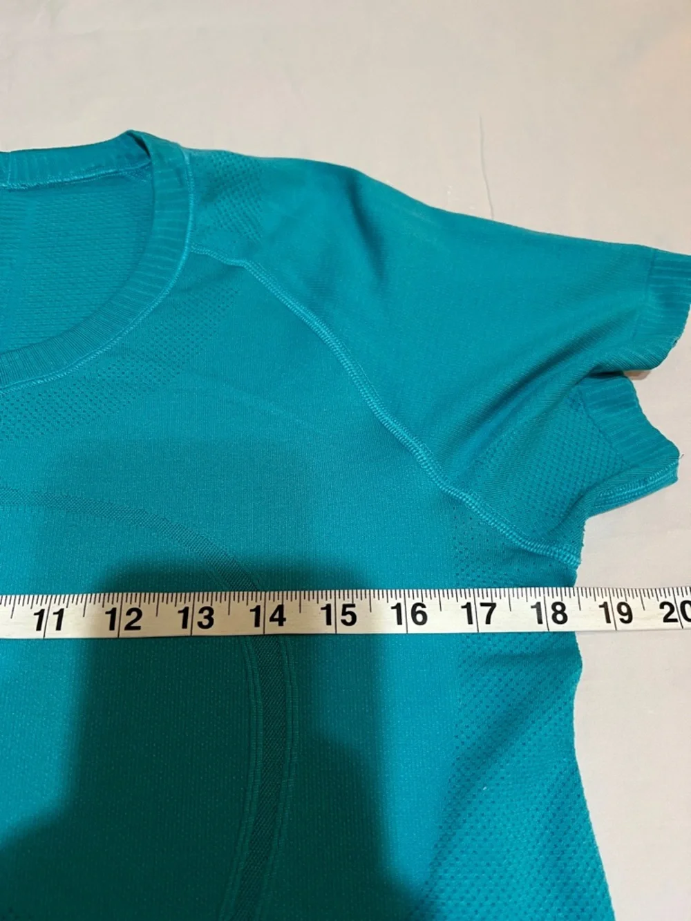 Lululemon Swiftly Tech Short Sleeve Top - Teal / Size 12 Running Training